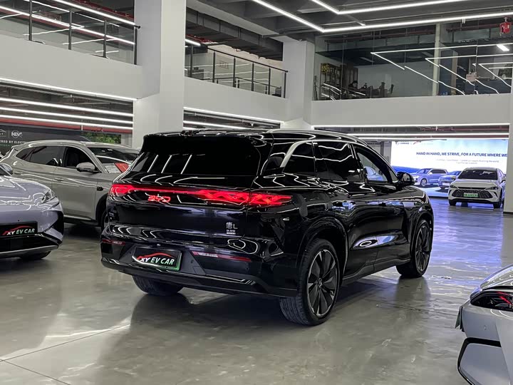 Фото 5 - BYD Tang L