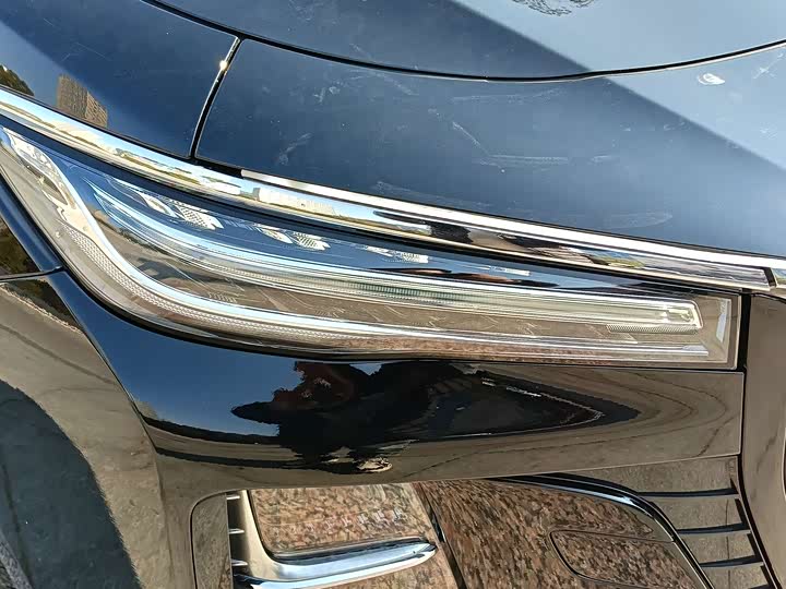 Фото 4 - Hongqi H5