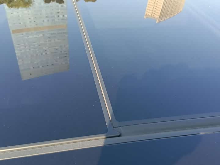 Фото 6 - Hongqi H5