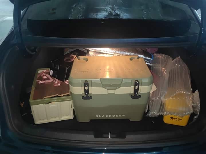 Фото 4 - Geely Preface