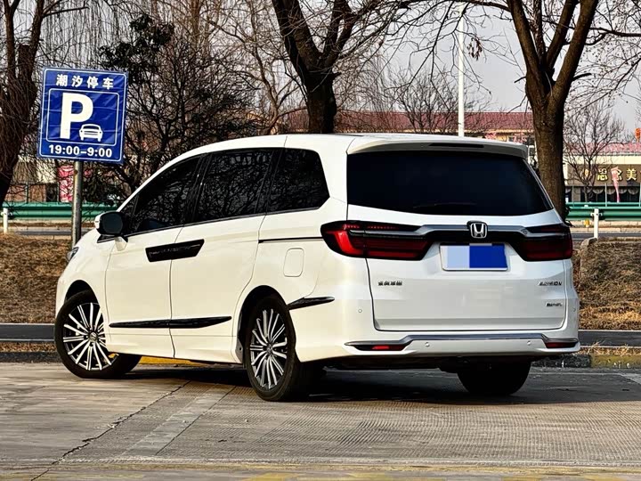 Фото 4 - Honda Elysion