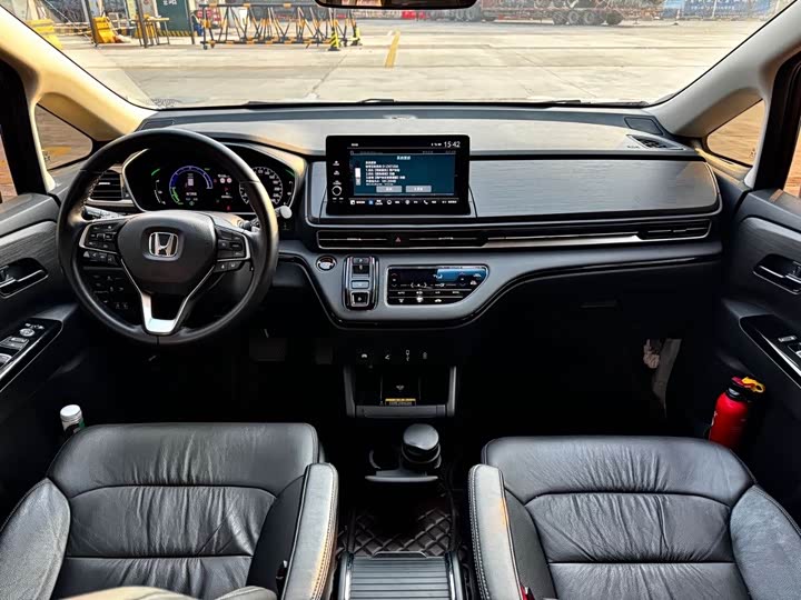 Фото 7 - Honda Elysion