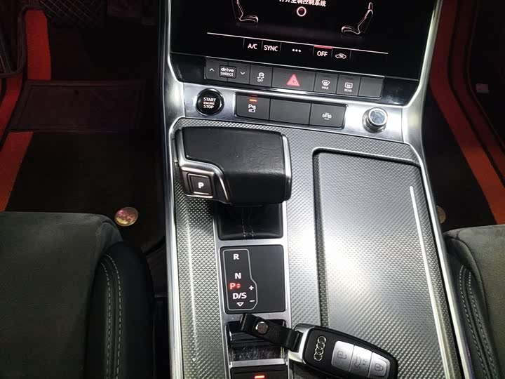 Фото 7 - Audi A6L