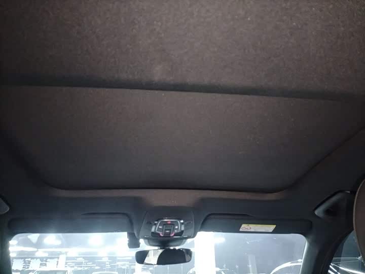 Фото 9 - Audi A6L