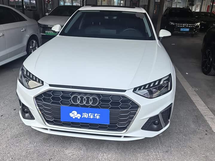 Фото 2 - Audi A4L