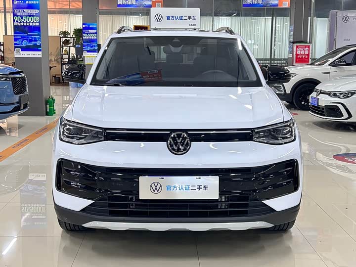 Фото 2 - Volkswagen Tharu