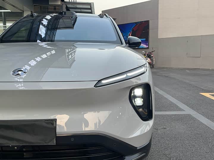 Фото 6 - Nio ES6