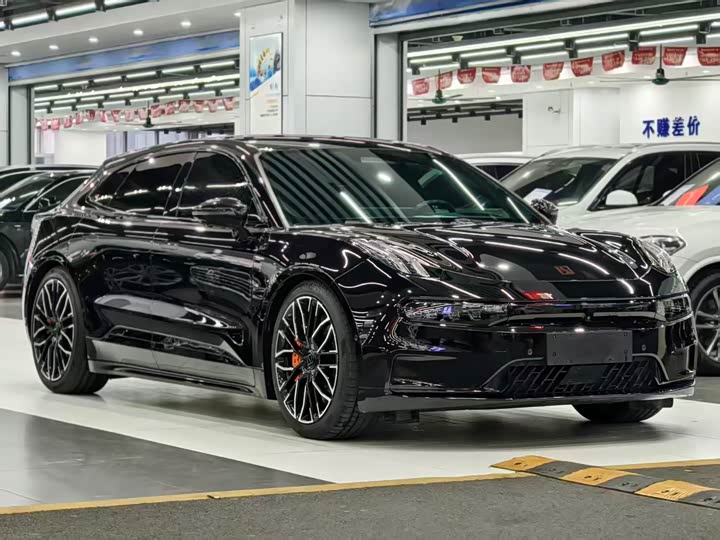 Фото 6 - Zeekr 001