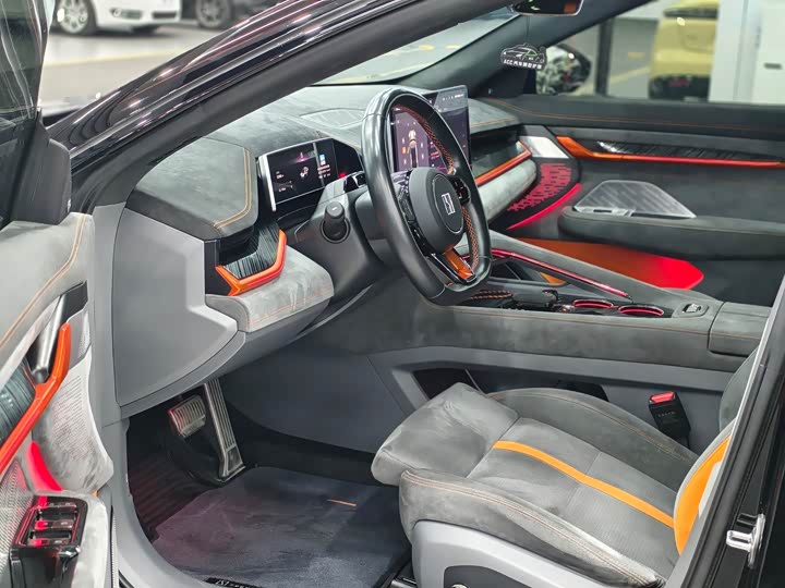 Фото 7 - Zeekr 001