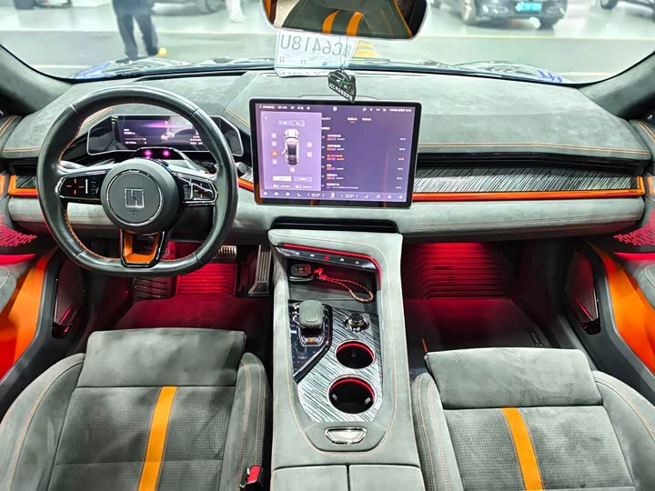 Фото 9 - Zeekr 001