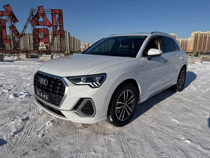 Фото 1 - Audi Q3