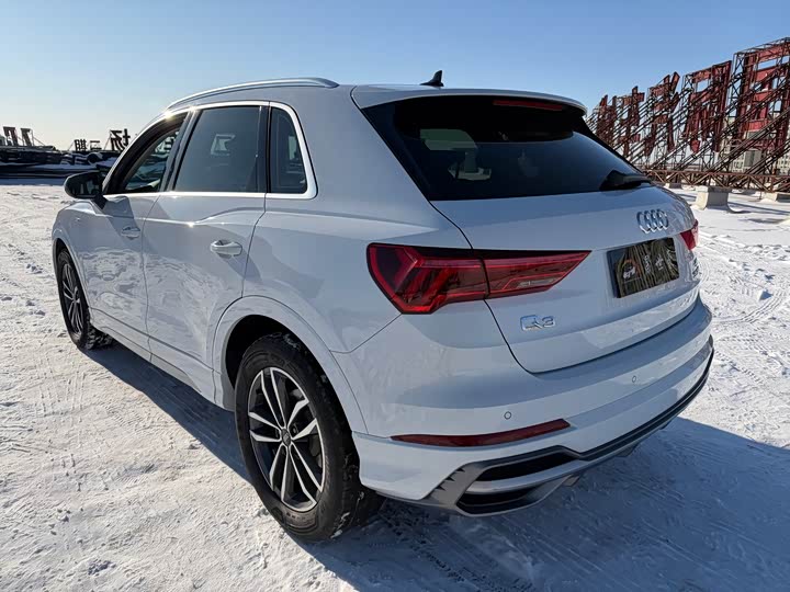 Фото 4 - Audi Q3