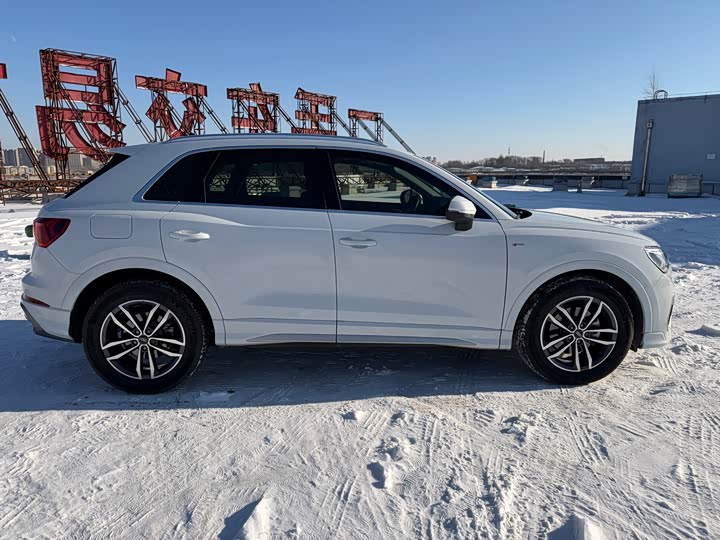 Фото 7 - Audi Q3