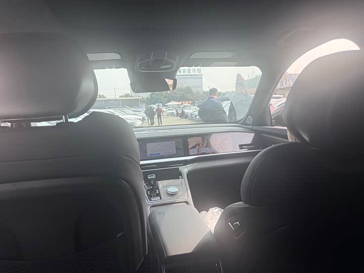 Фото 7 - Geely Monjaro