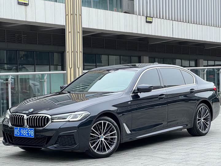 Фото 1 - BMW 5 Series