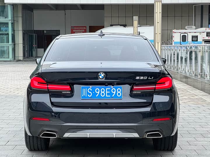 Фото 8 - BMW 5 Series