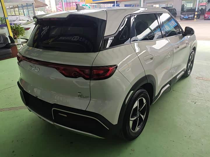 Фото 7 - BYD Yuan Up