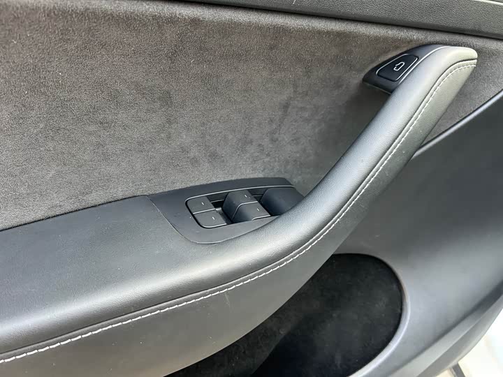 Фото 4 - Tesla Model Y