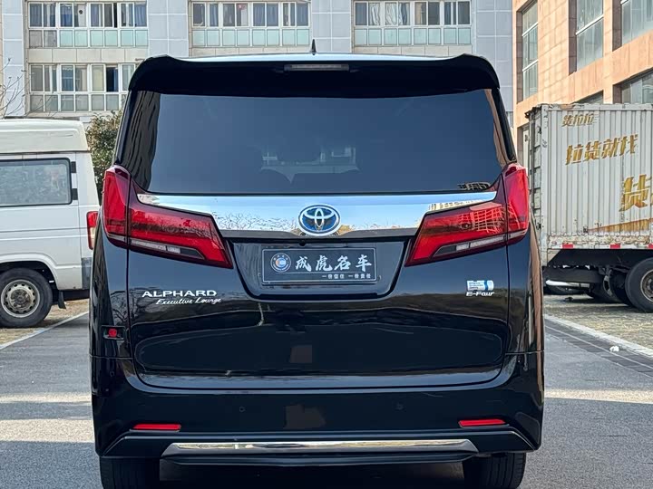 Фото 6 - Toyota Alphard