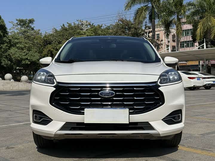 Фото 2 - Ford Escape