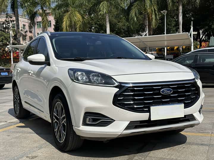 Фото 3 - Ford Escape