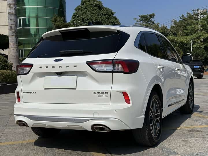 Фото 5 - Ford Escape