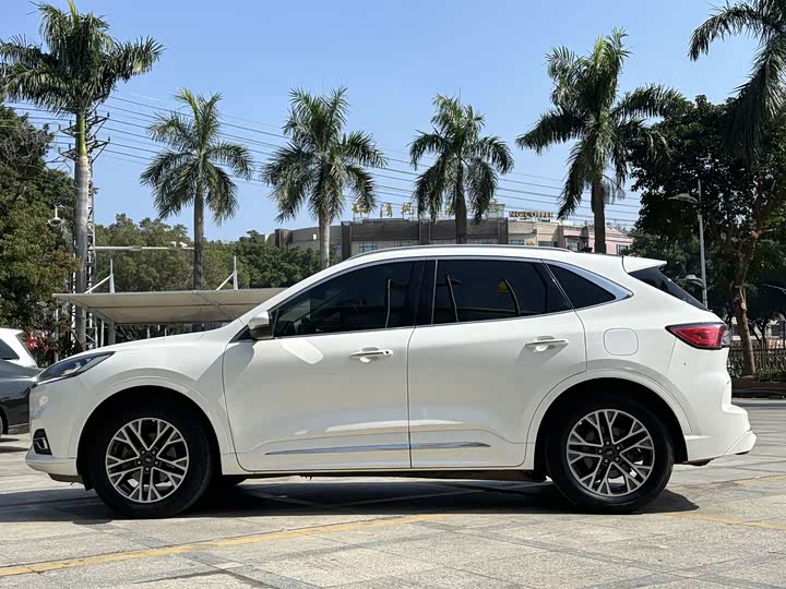 Фото 7 - Ford Escape