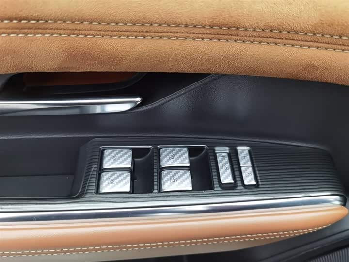 Фото 9 - Mazda EZ-6