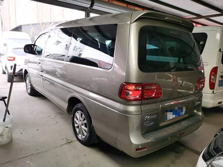 Фото 5 - Dongfeng Forthing Lingzhi M5