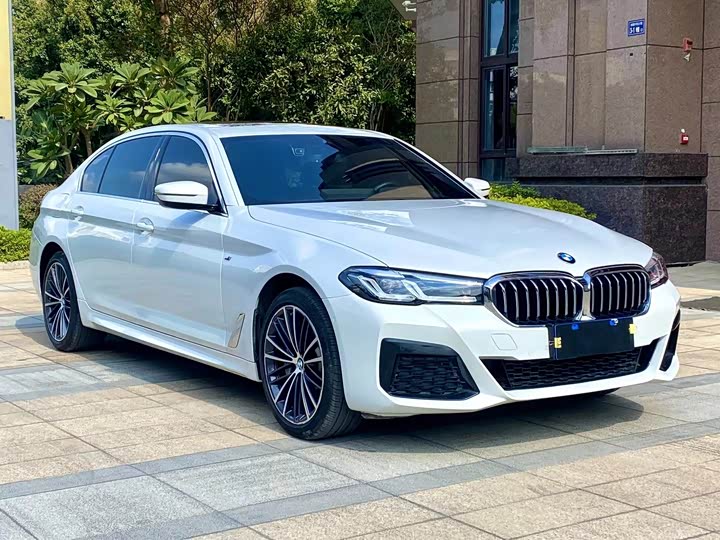 Фото 1 - BMW 5 Series