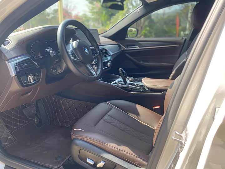 Фото 6 - BMW 5 Series