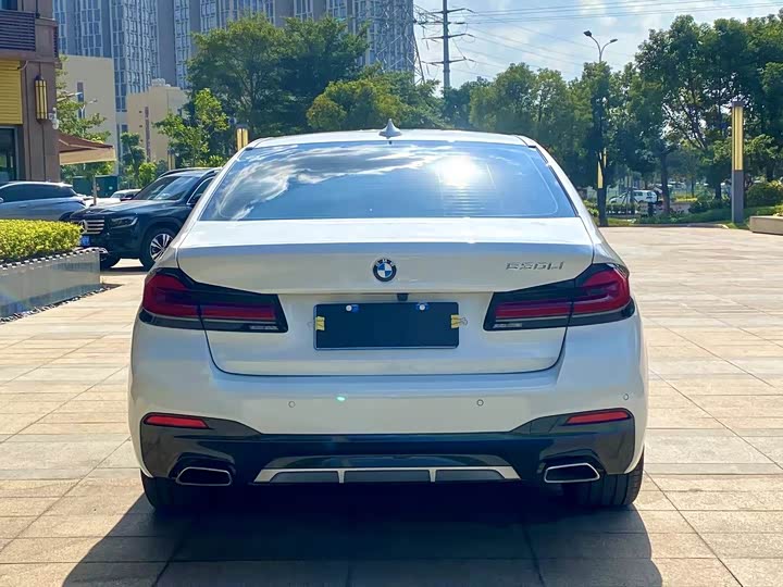 Фото 8 - BMW 5 Series