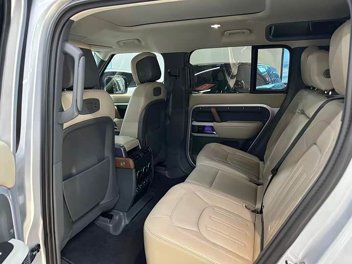 Фото 7 - Land Rover Defender