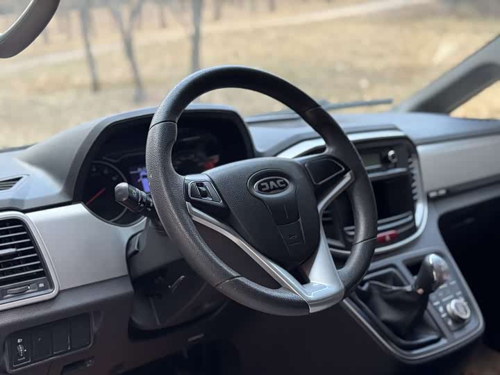 Фото 5 - JAC Refine M4