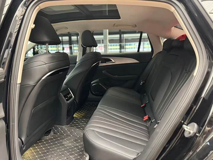 Фото 5 - Hongqi H5