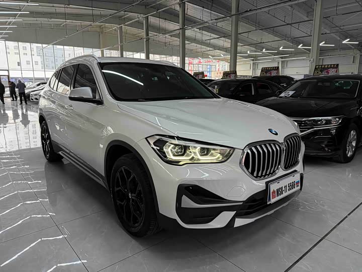 Фото 3 - BMW X1
