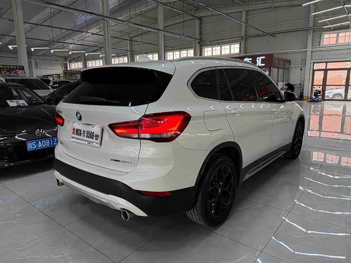 Фото 4 - BMW X1