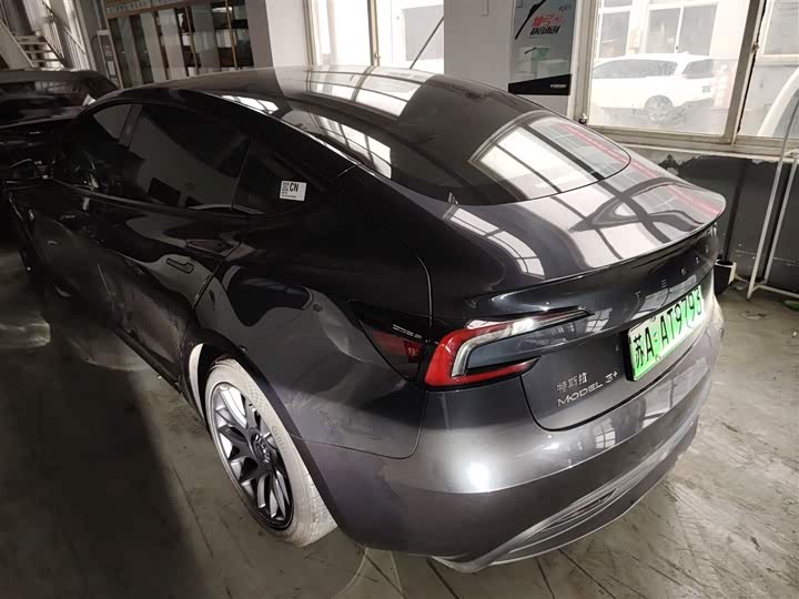 Фото 5 - Tesla Model 3