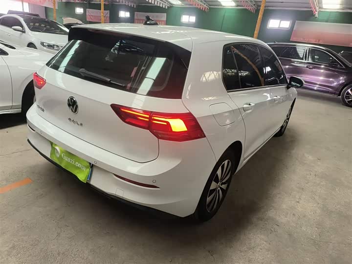 Фото 7 - Volkswagen Golf