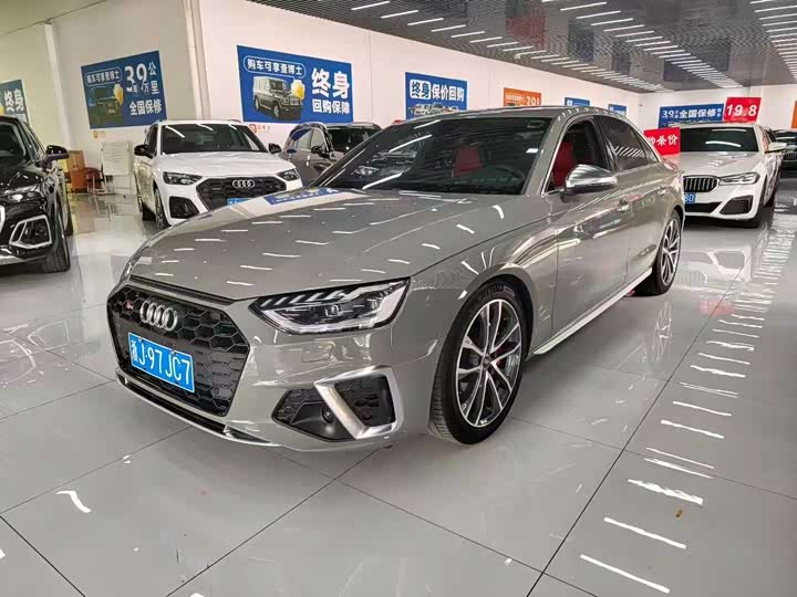 Фото 1 - Audi S4