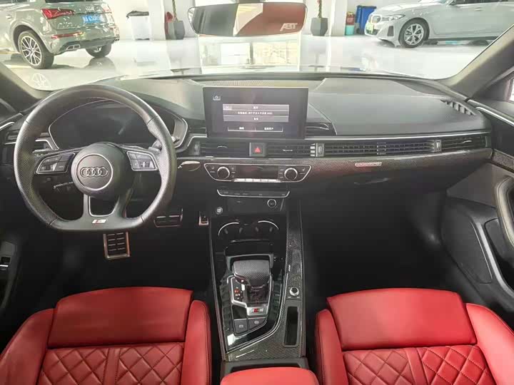 Фото 8 - Audi S4