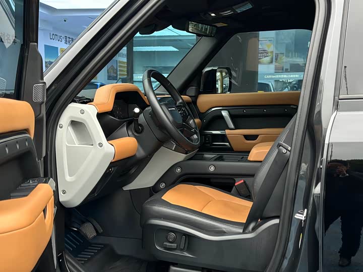 Фото 7 - Land Rover Defender