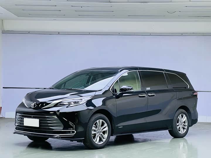 Фото 1 - Toyota Sienna