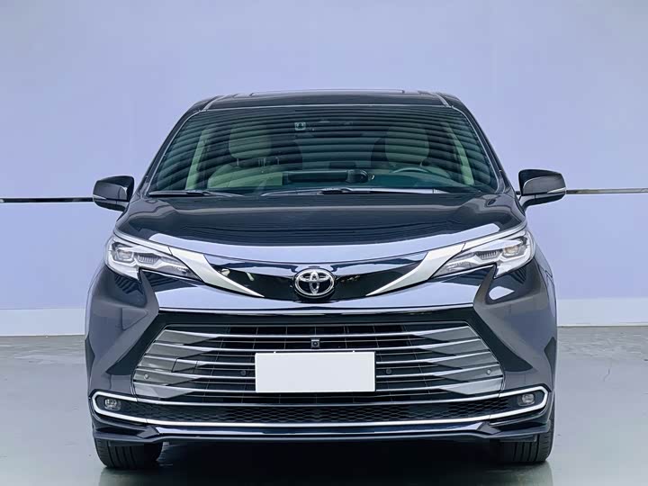 Фото 2 - Toyota Sienna