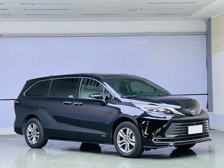 Фото 3 - Toyota Sienna