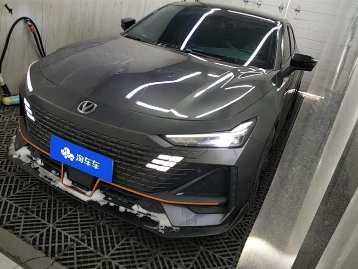 Фото 1 - Changan UNI-V