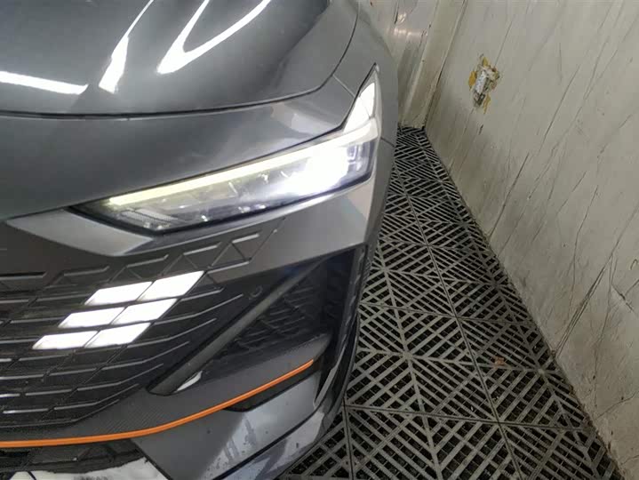 Фото 5 - Changan UNI-V