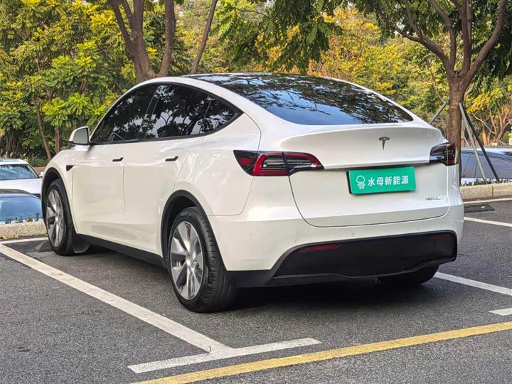 Фото 7 - Tesla Model Y