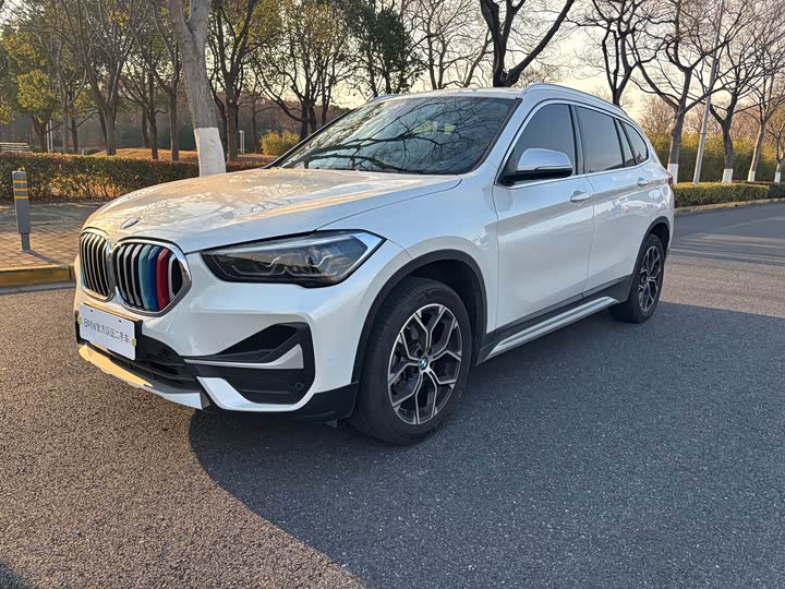 Фото 3 - BMW X1
