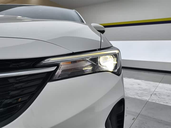 Фото 5 - Buick Verano